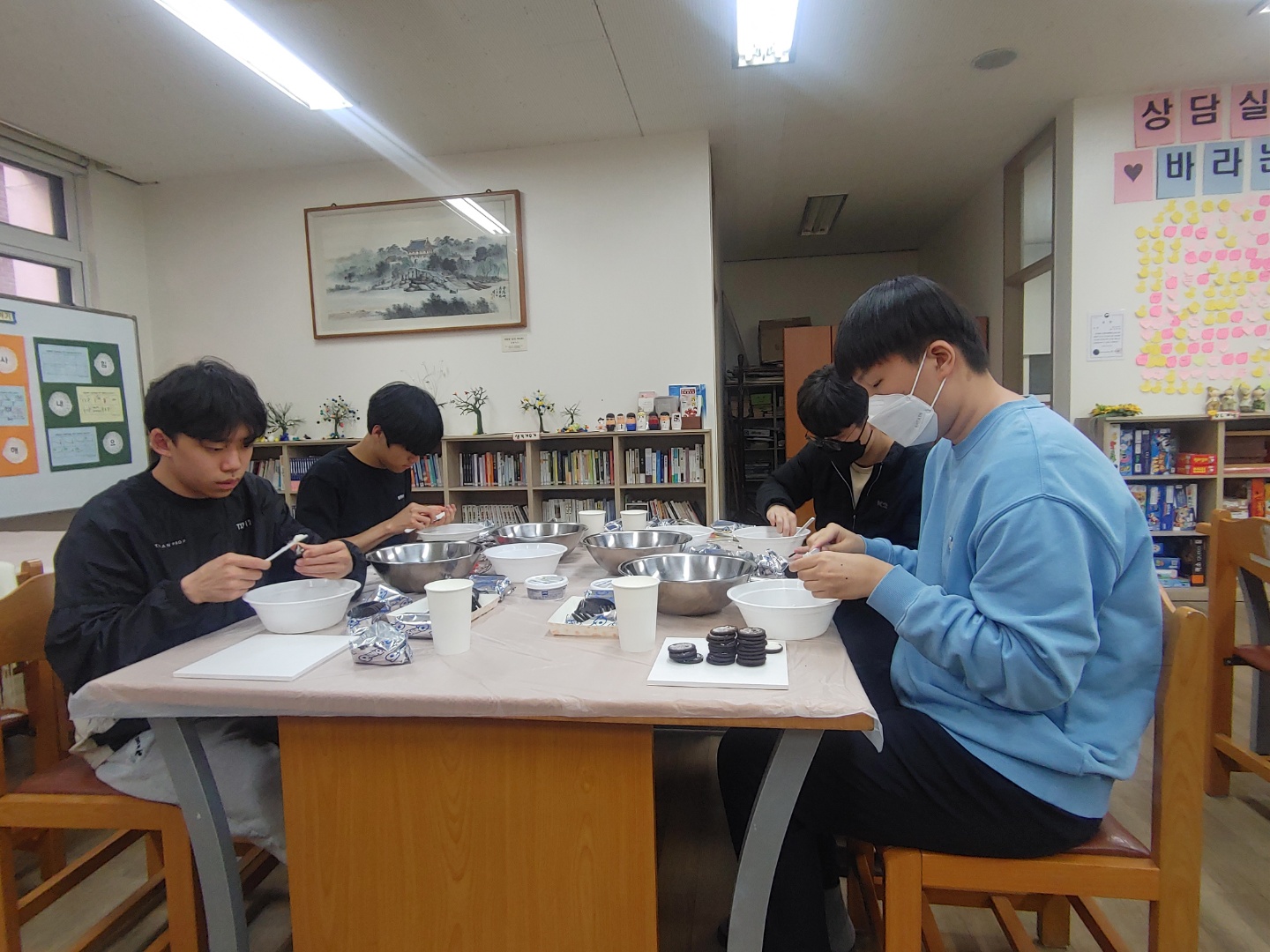 2학년 케잌 만드는중