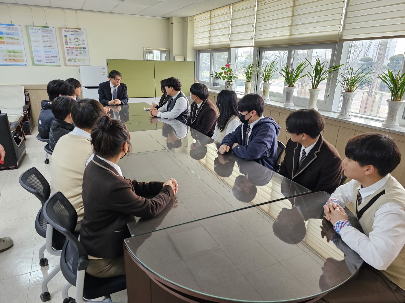 KakaoTalk_20230328_192620438_08