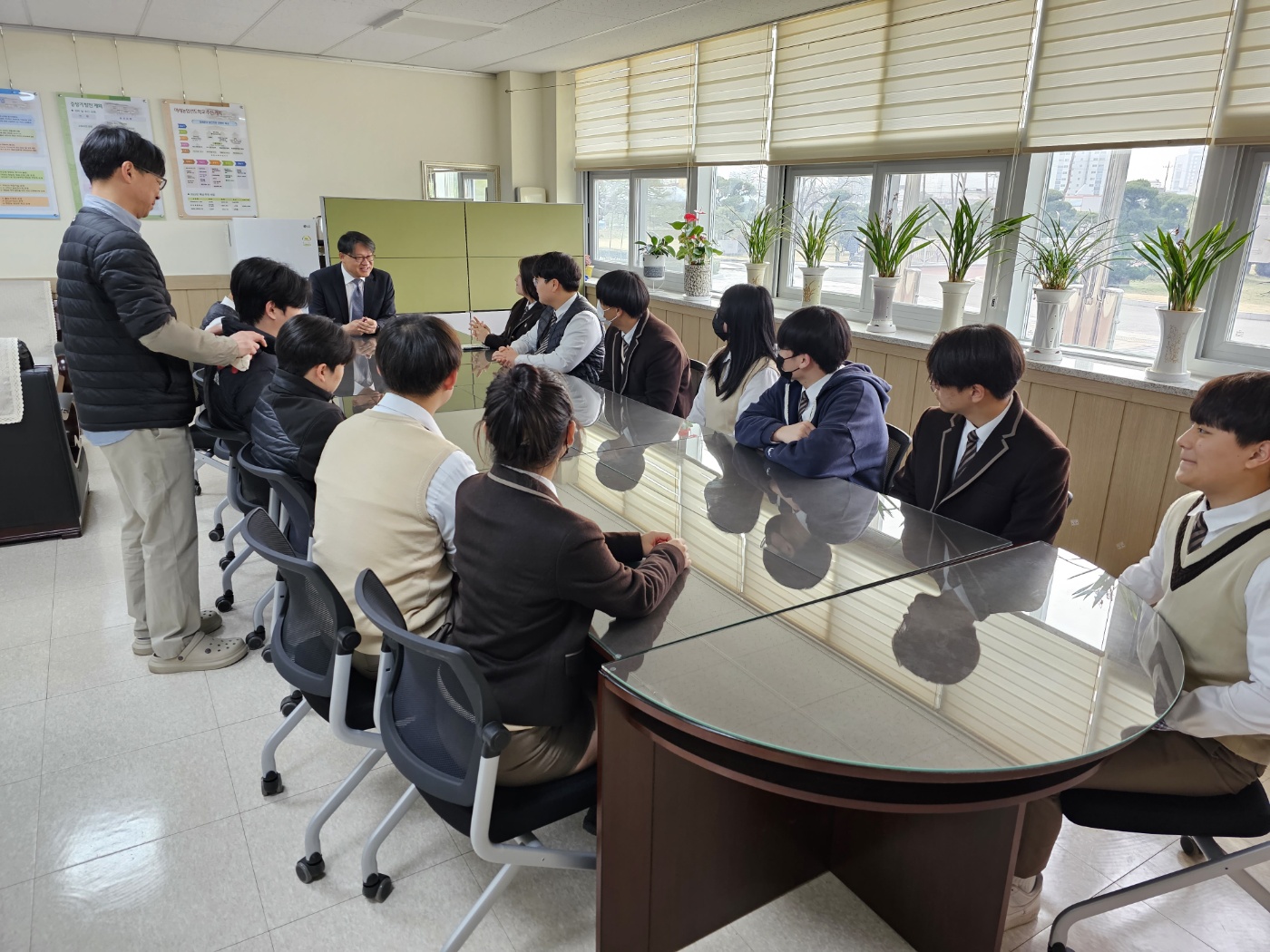 KakaoTalk_20230328_192620438_06