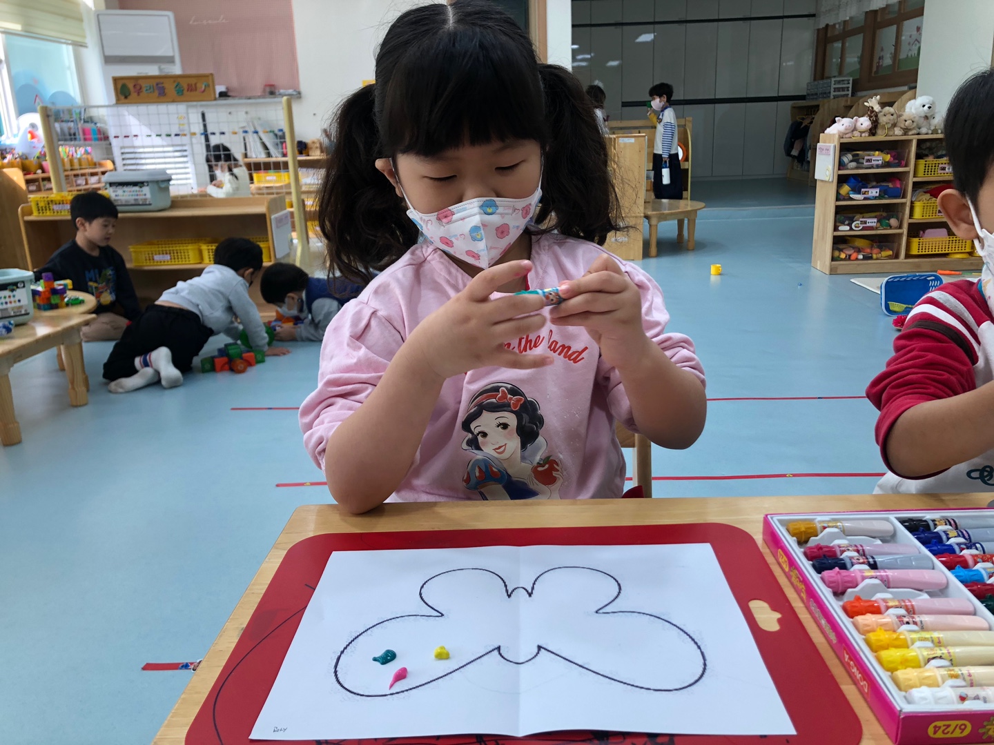 KakaoTalk_20230407_153312906_09