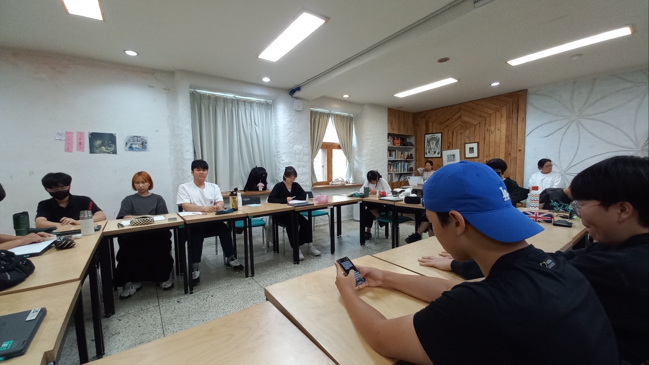 25-1오디세이 하자 캠퍼스에서 목도나루학교를 소개.학생들을 인터뷰2