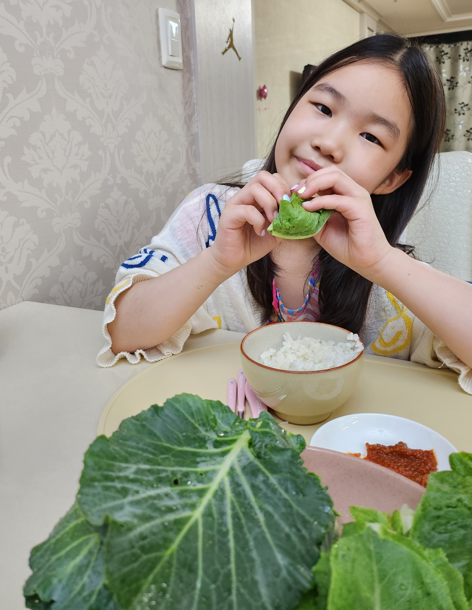 학교에서 직접 따온 상추라 더 맛있게 먹었어요~^^