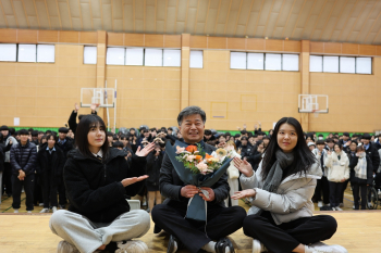 윤종원 교장선생님 퇴임 (4).jpg