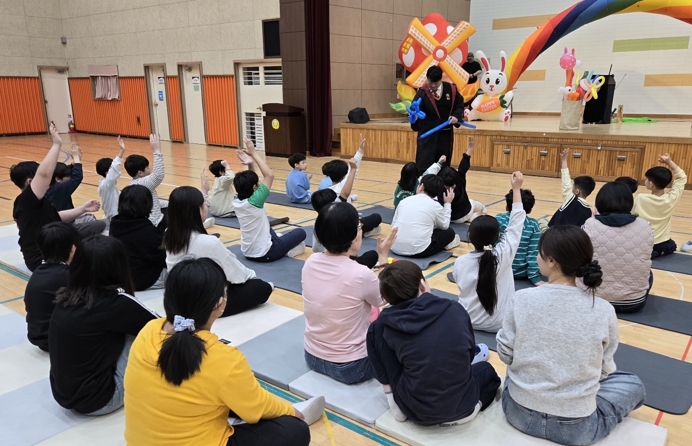 북이초 장애인식개선 마술공연1.jpg