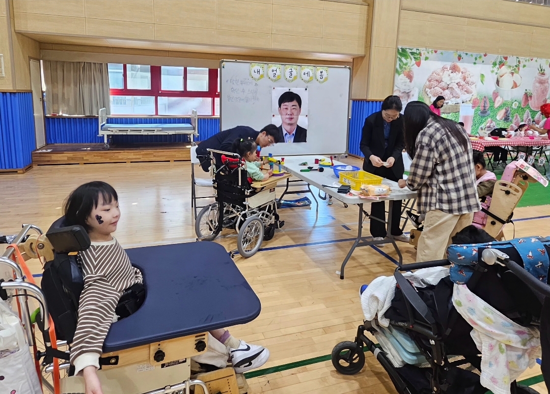 봄딸기축제(유초등) (1).jpg