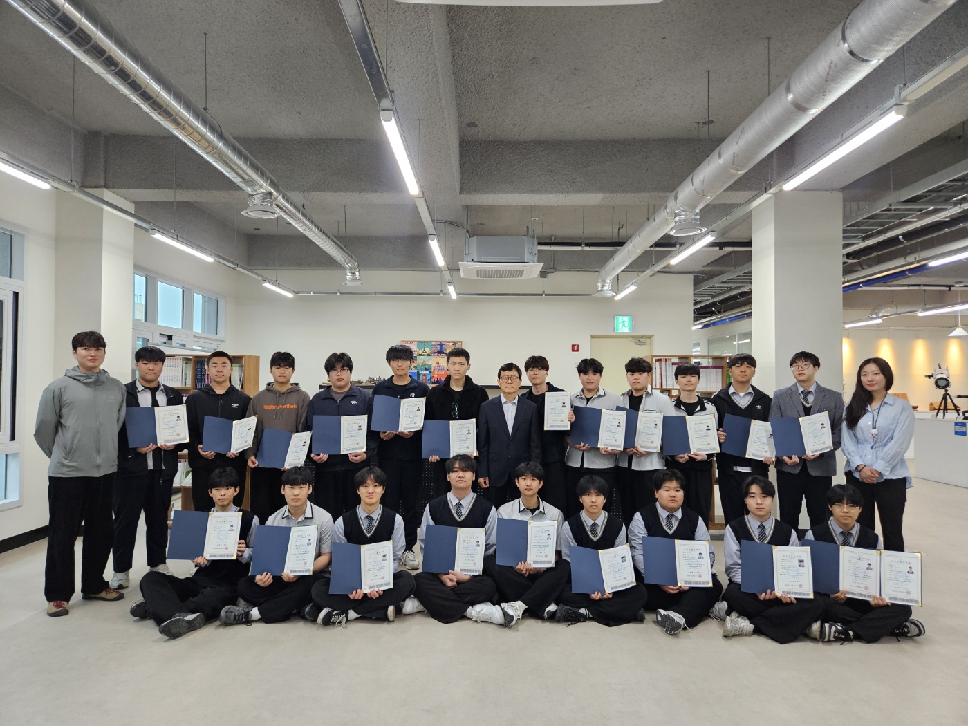 청주공고, 산업기사 취득자 수료식(2)