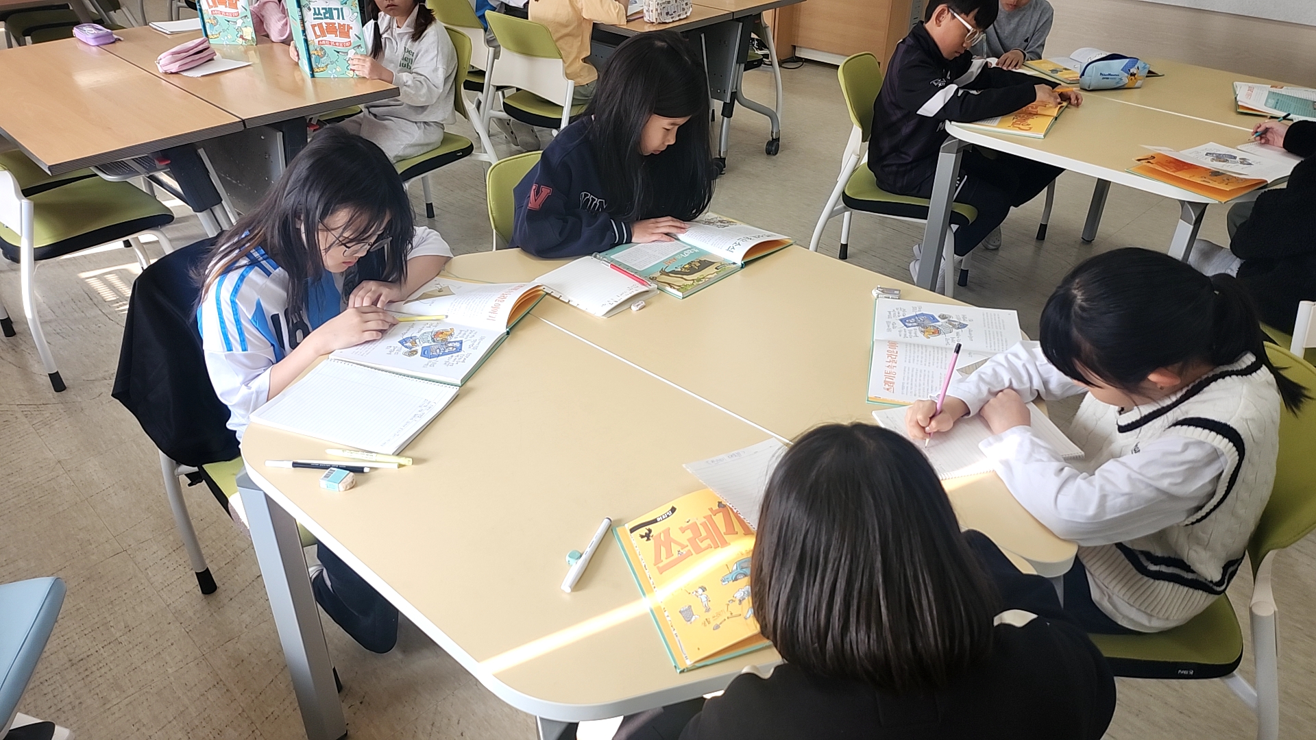 [1,2] 온책읽기 활동 사진 (6)