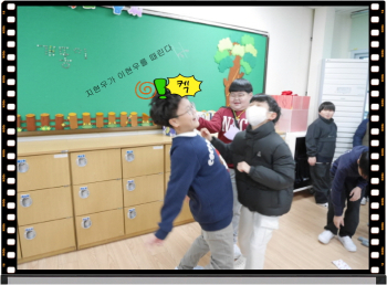 [꾸미기]08f75e14ffe64faab1d63f4ce2dba23c.jpg