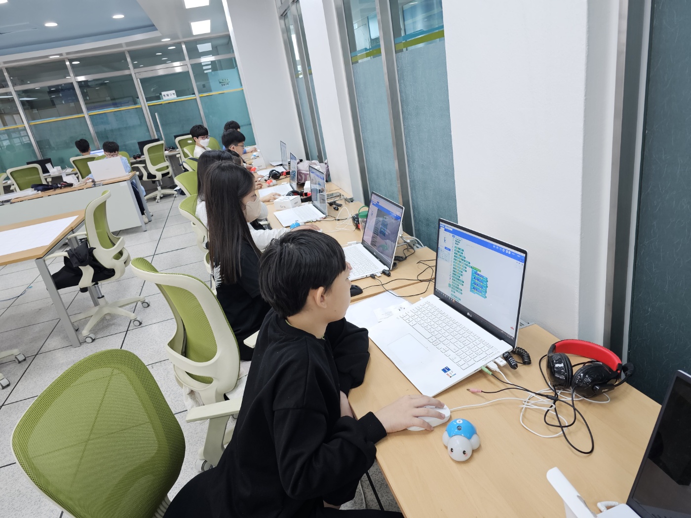 KakaoTalk_20250422_145142878_04