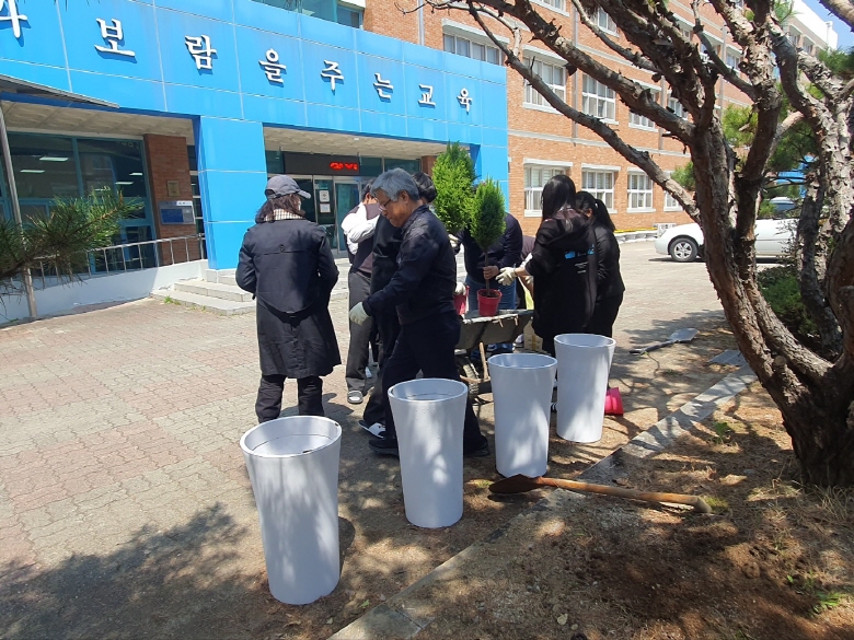 상호존중의 날 식목행사 05