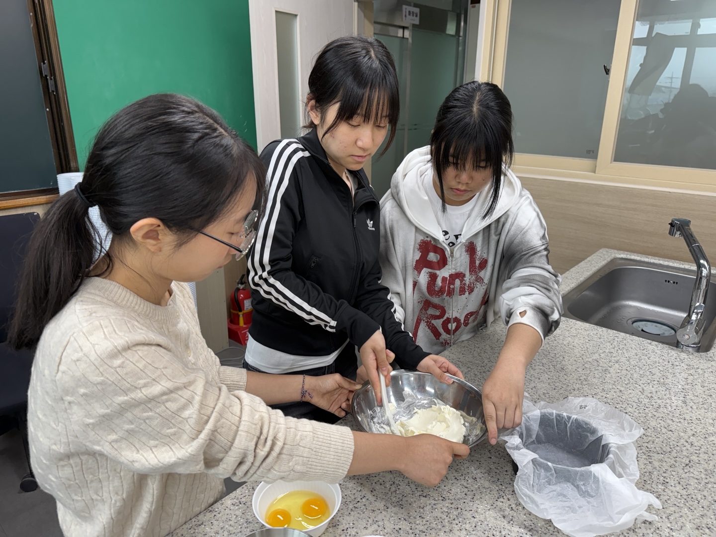 KakaoTalk_20250512_090603128_04