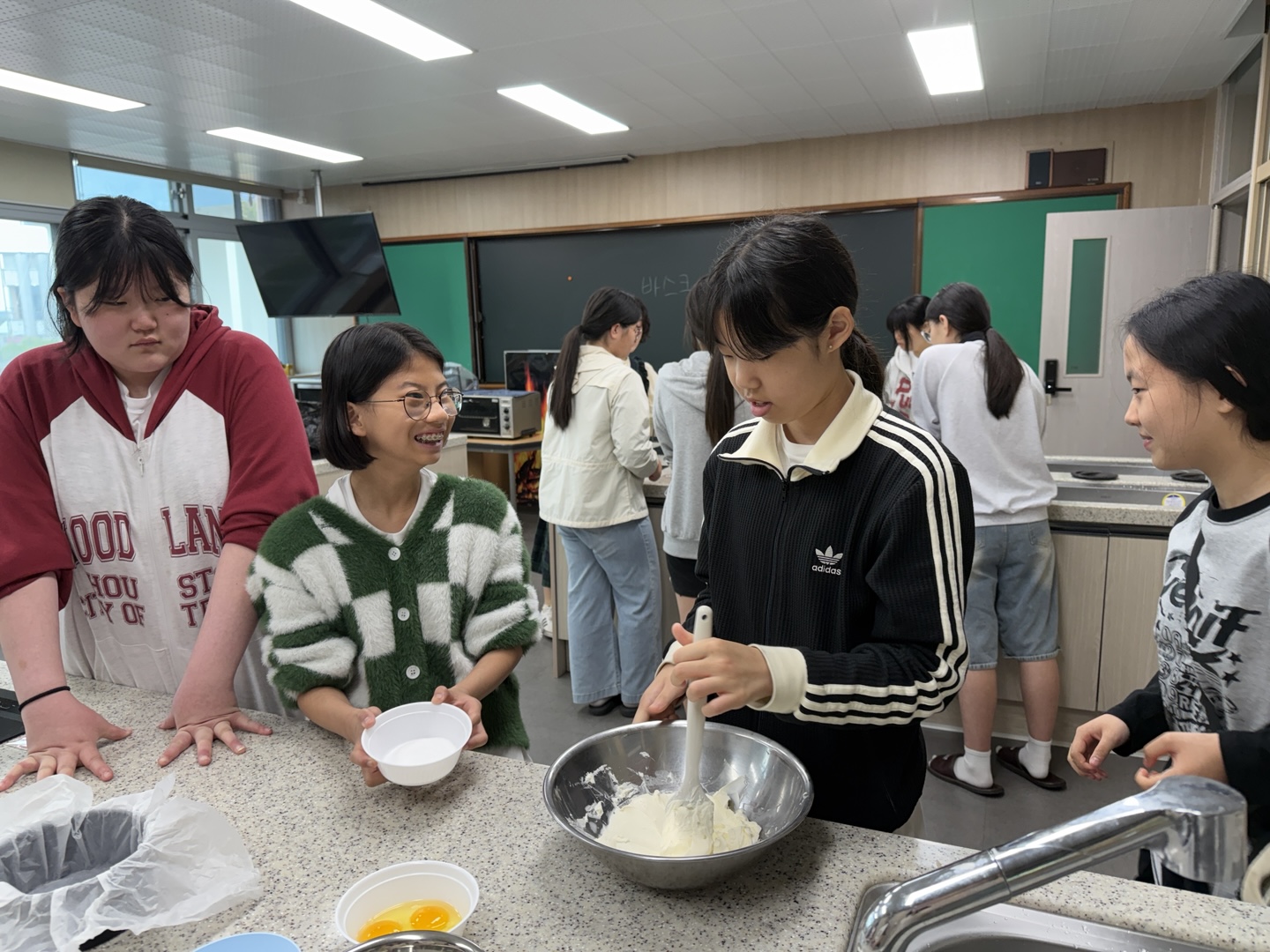 KakaoTalk_20250512_090603128_06