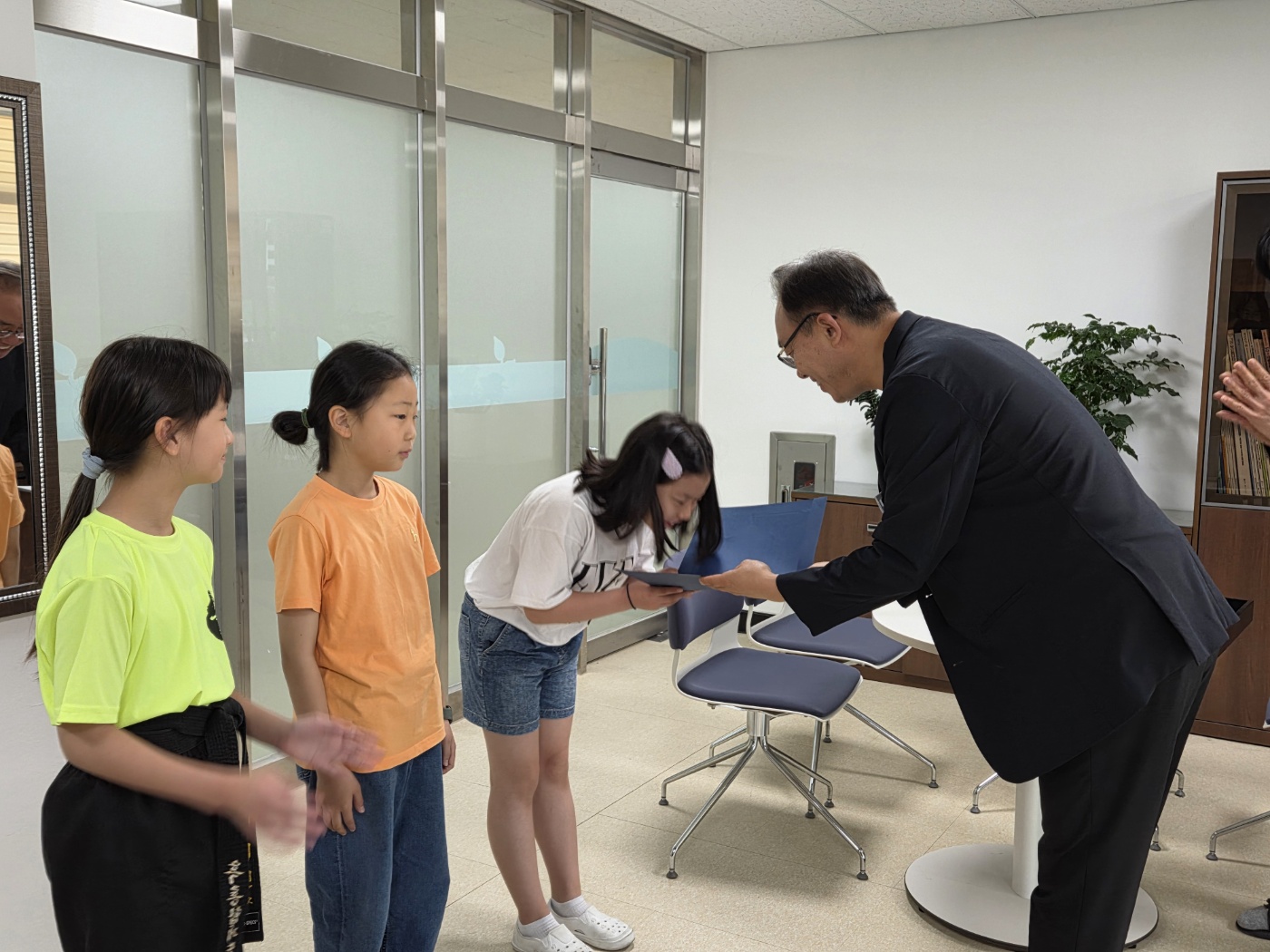 KakaoTalk_20250526_130135956_01.jpg