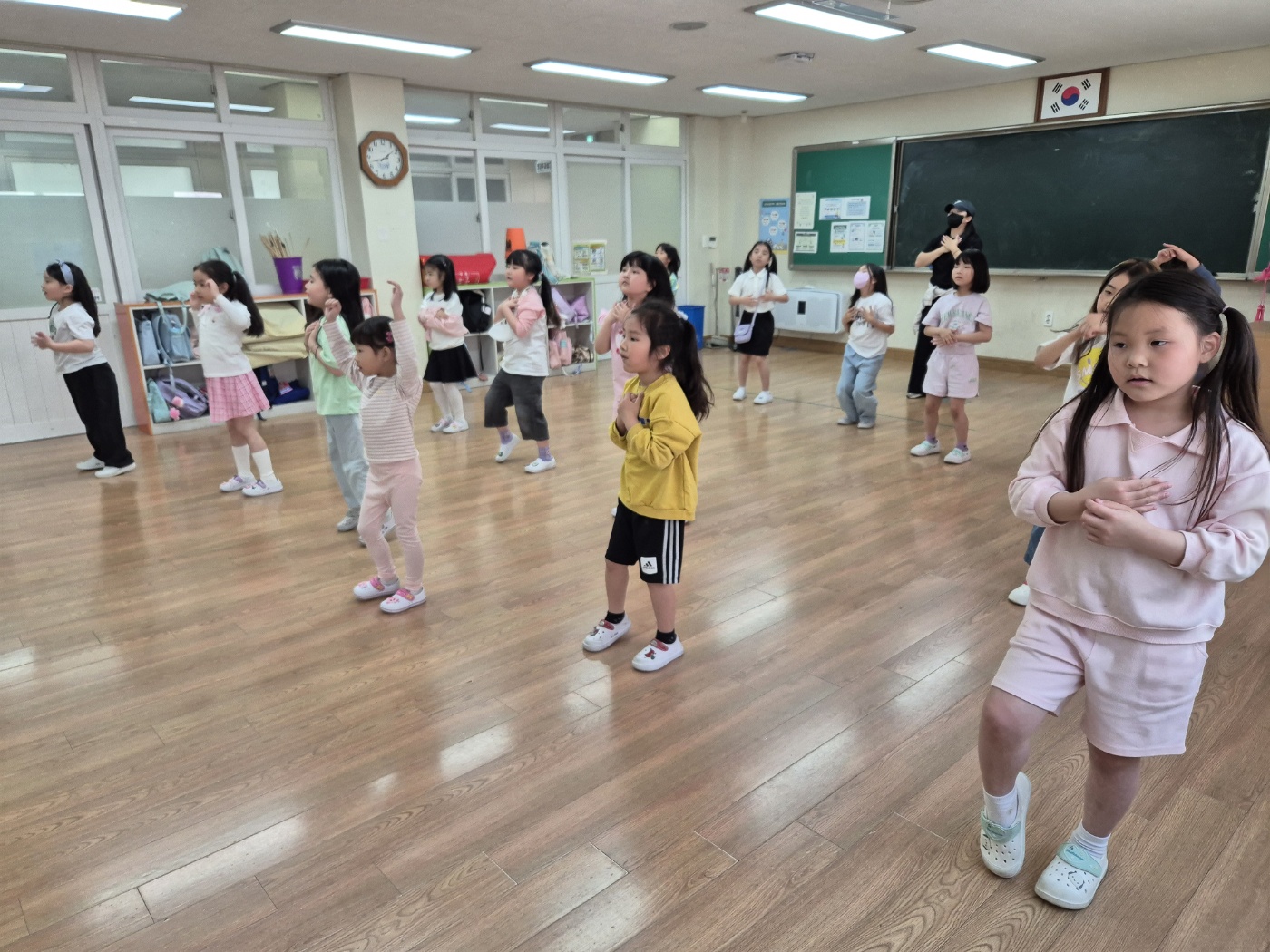 KakaoTalk_20250512_155800249_02