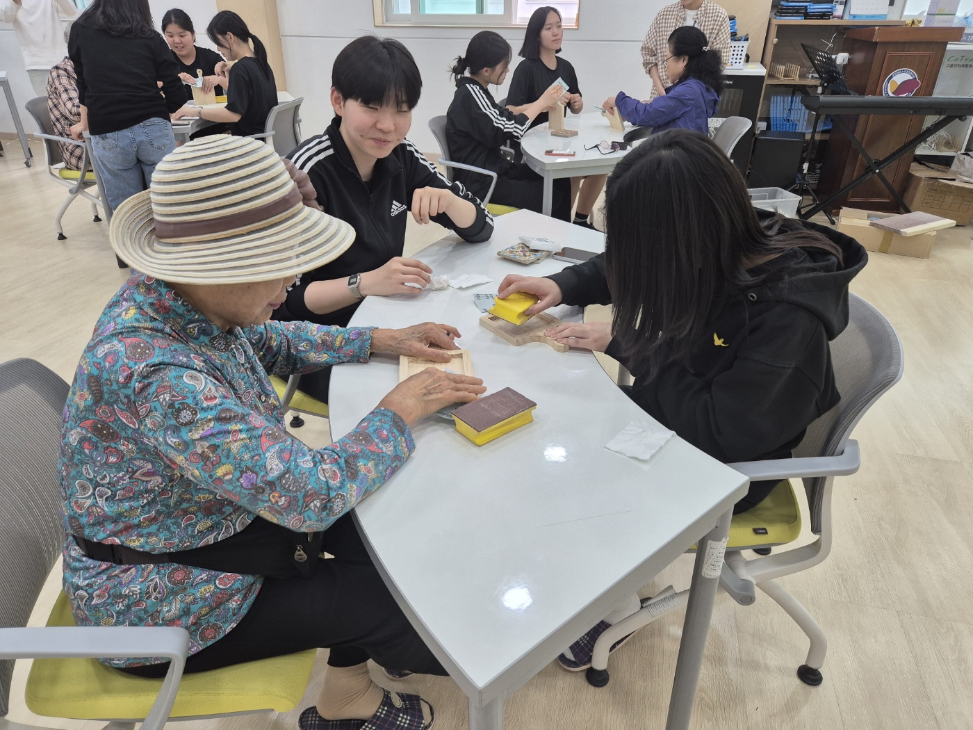 KakaoTalk_20250515_090921188_08