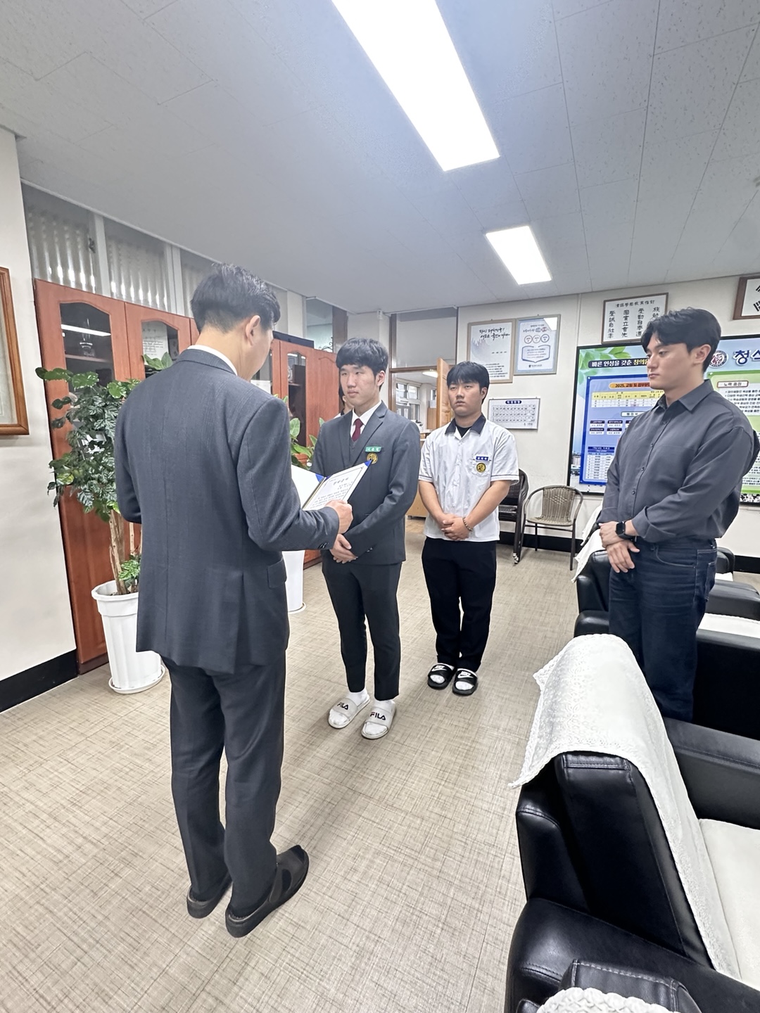 KakaoTalk_20250502_143607307_01