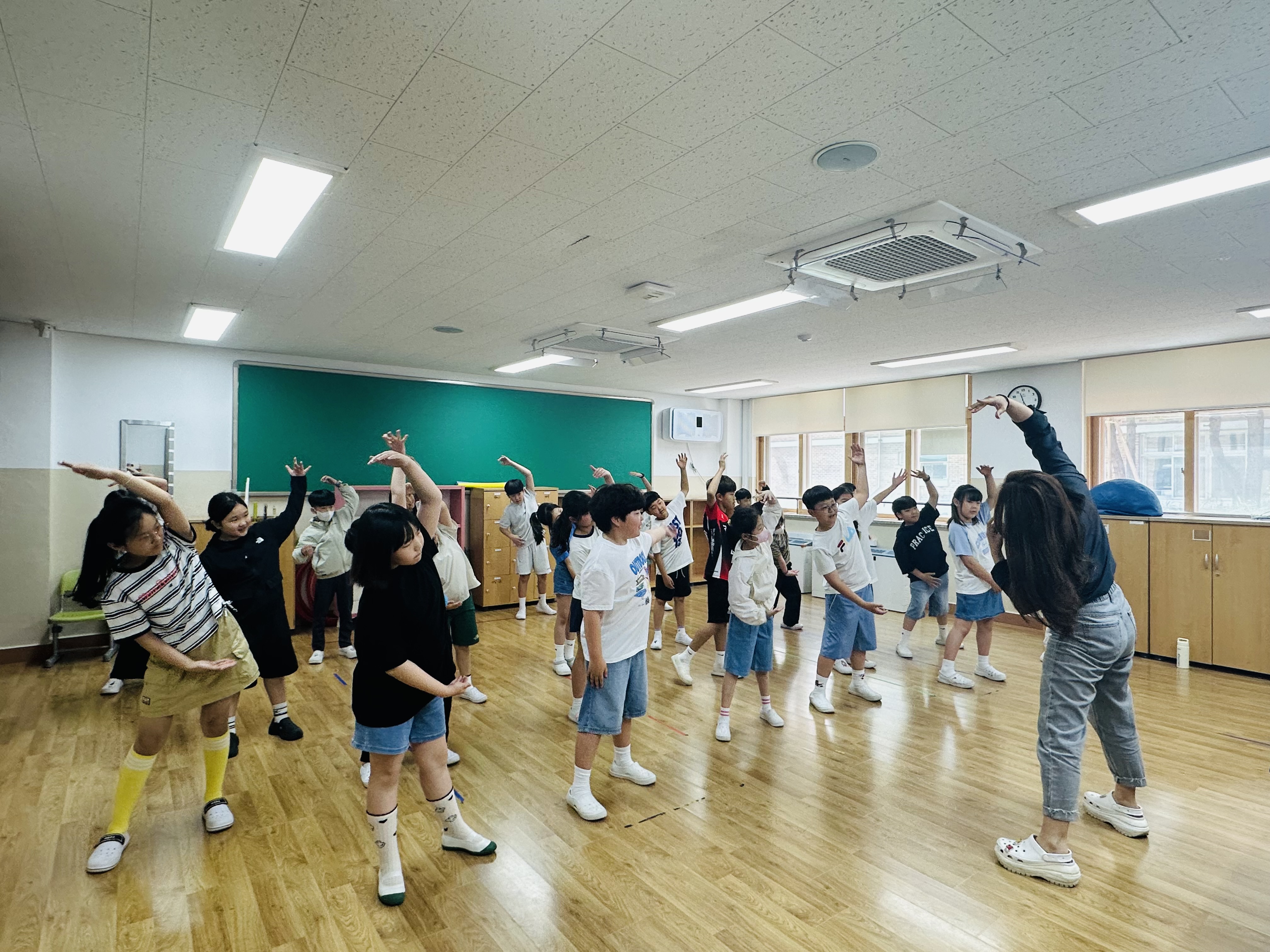 4학년 지역공감 뮤지컬 수업 1.jpg