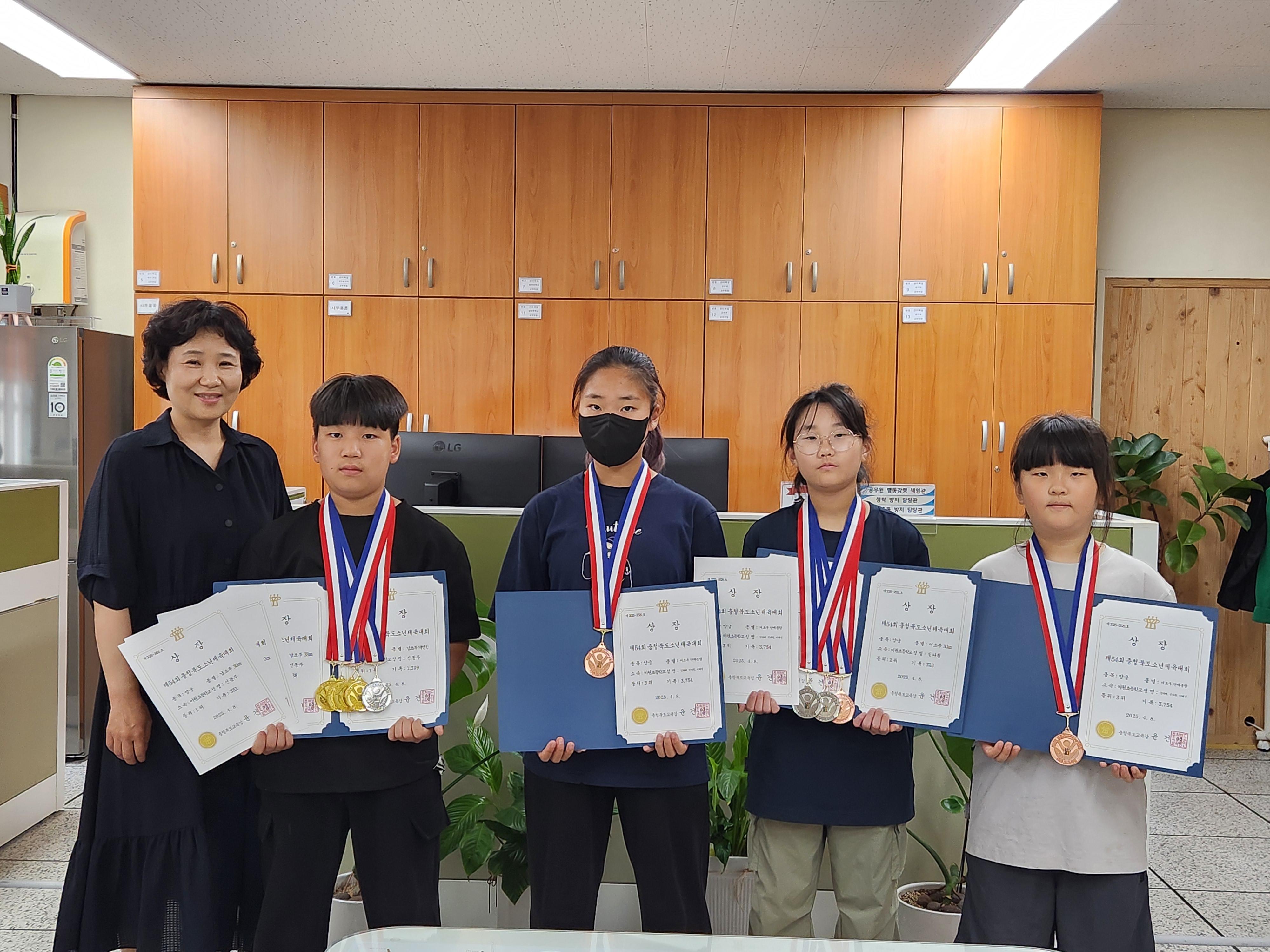 KakaoTalk_20250520_135629910_05.jpg