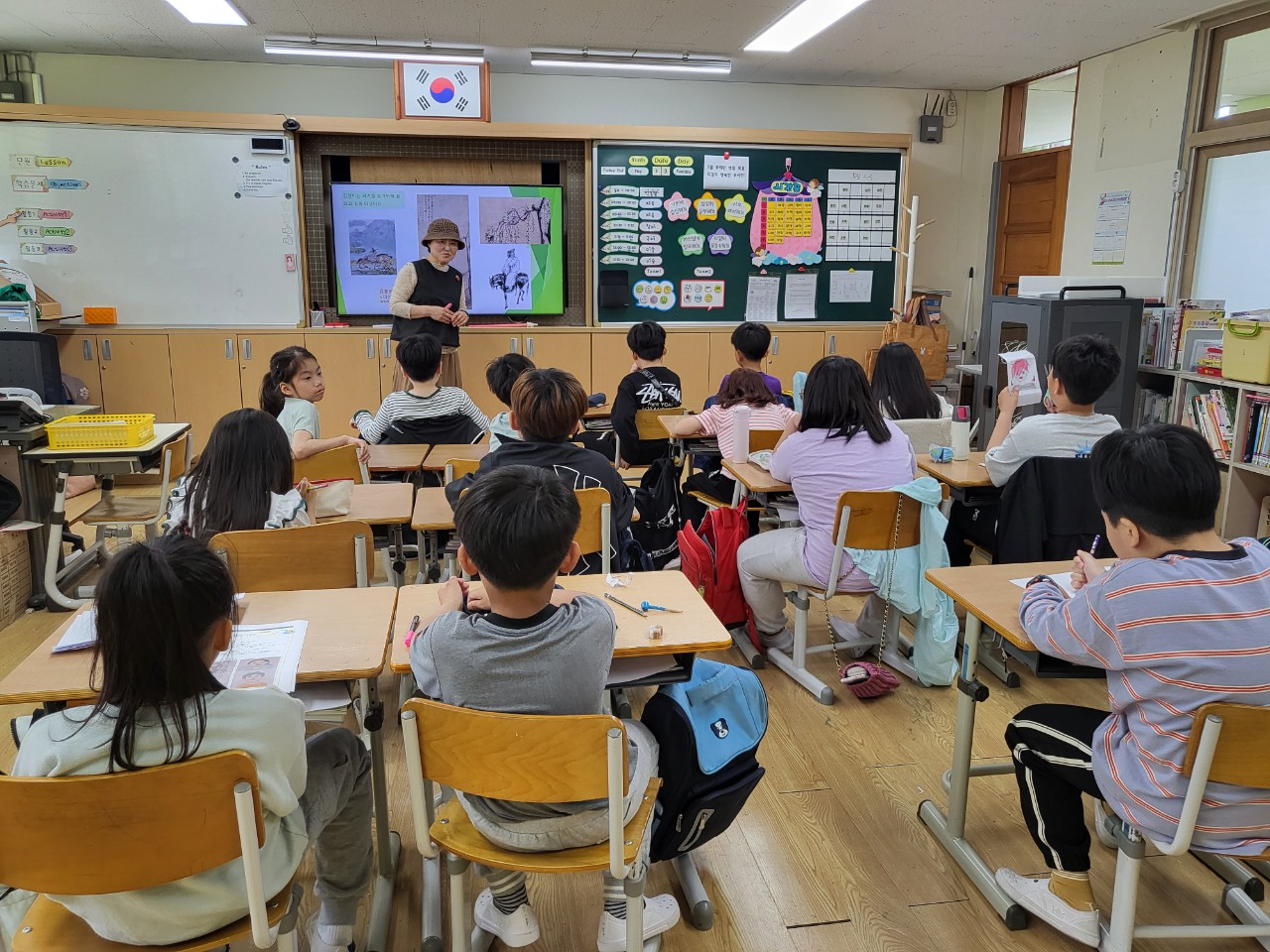 2025. 문상초등학교-3학년 미술 창작과 감상- 강세황 자화상-68898395336