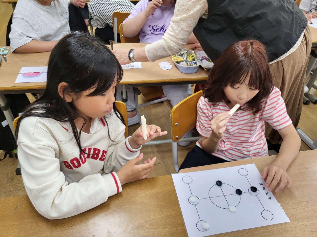2025. 문상초등학교-3학년 미술 창작과 감상- 강세황 자화상-68898395344 (1)