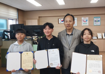 모범어린이 표창.jpg