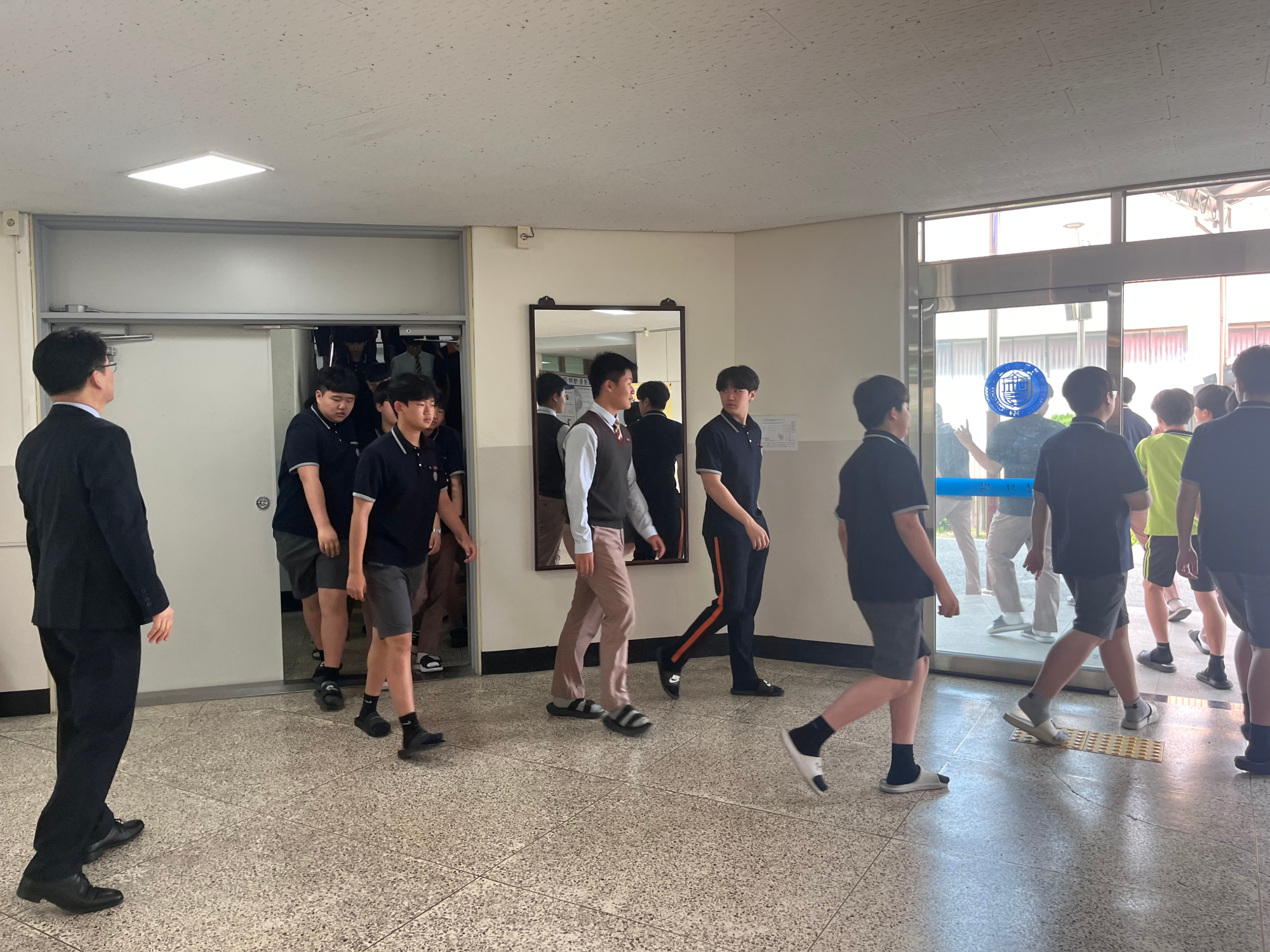 KakaoTalk_20250508_142115852_02