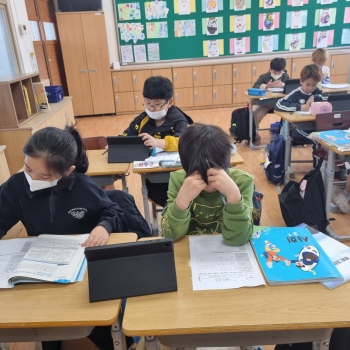 사회_'장소 찾기 놀이'를 하며 우리 주변의 장소 알아보기(1).jpg