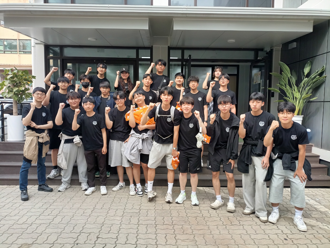 KakaoTalk_20250515_215854876_01