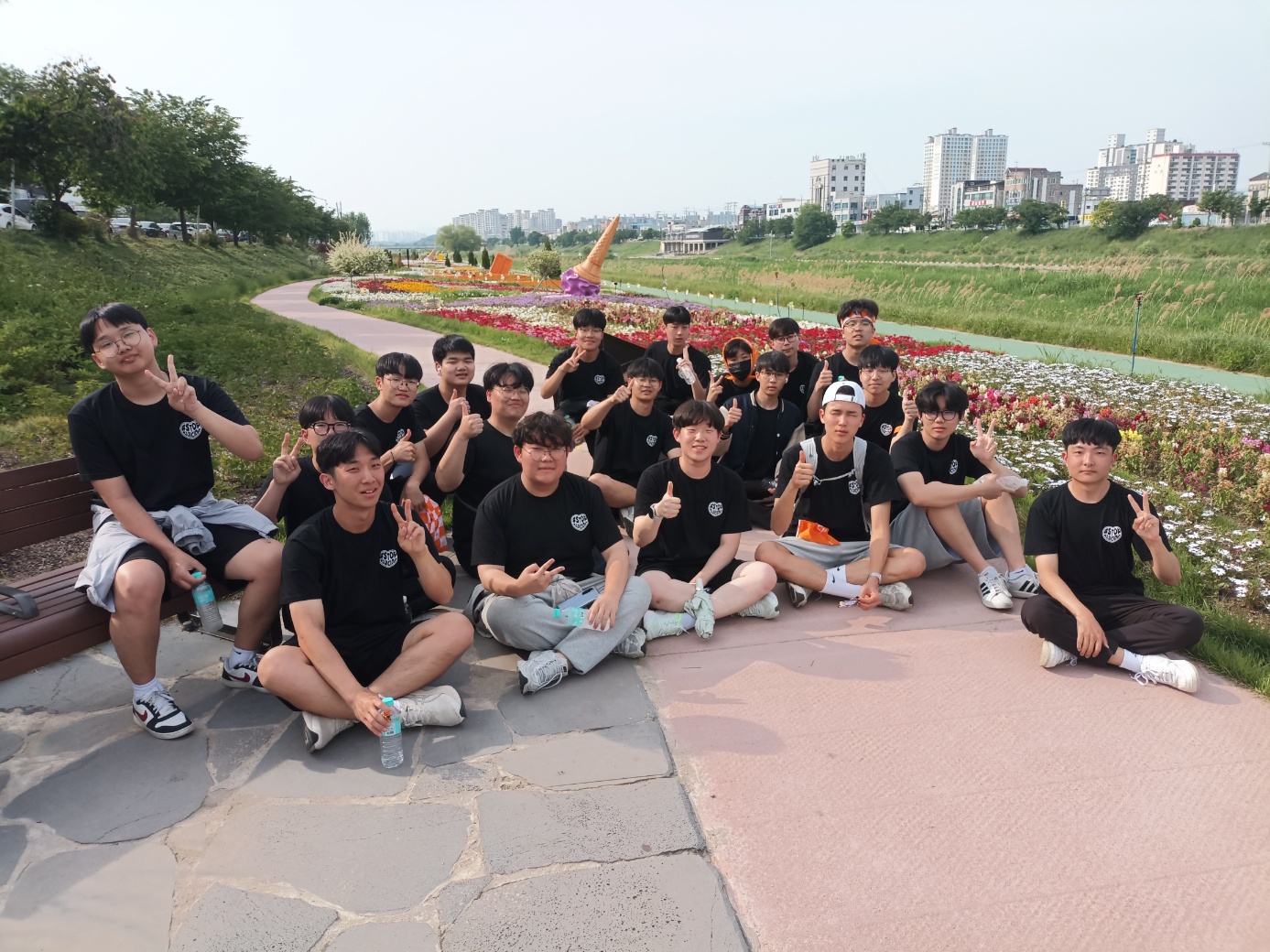 KakaoTalk_20250515_215854876_05