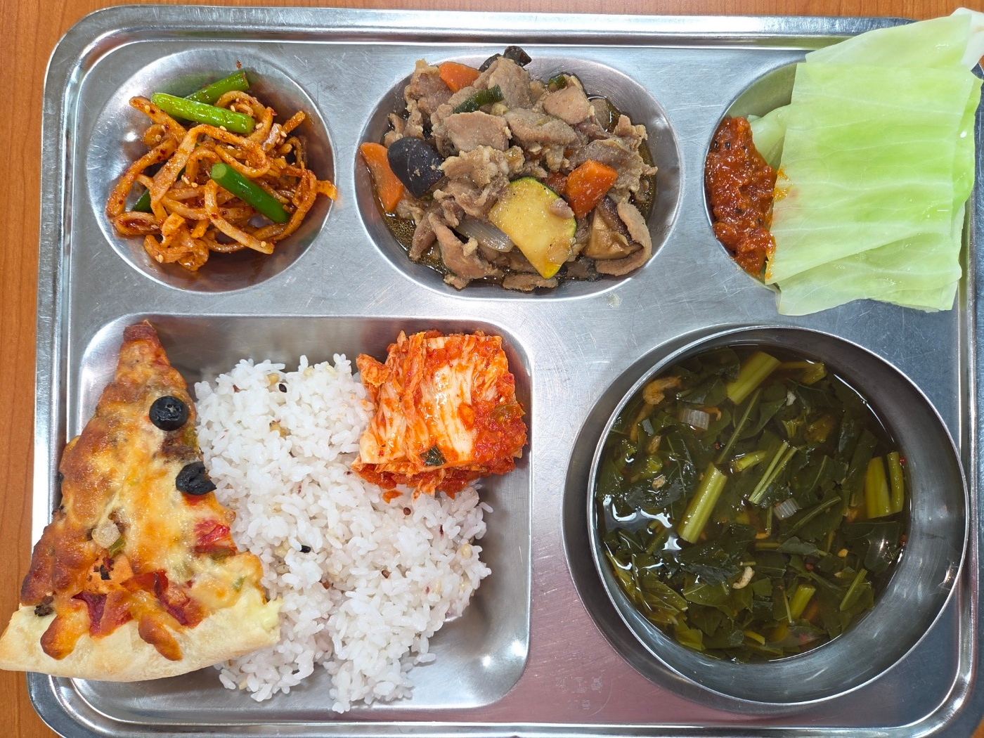 석식 식단 이미지