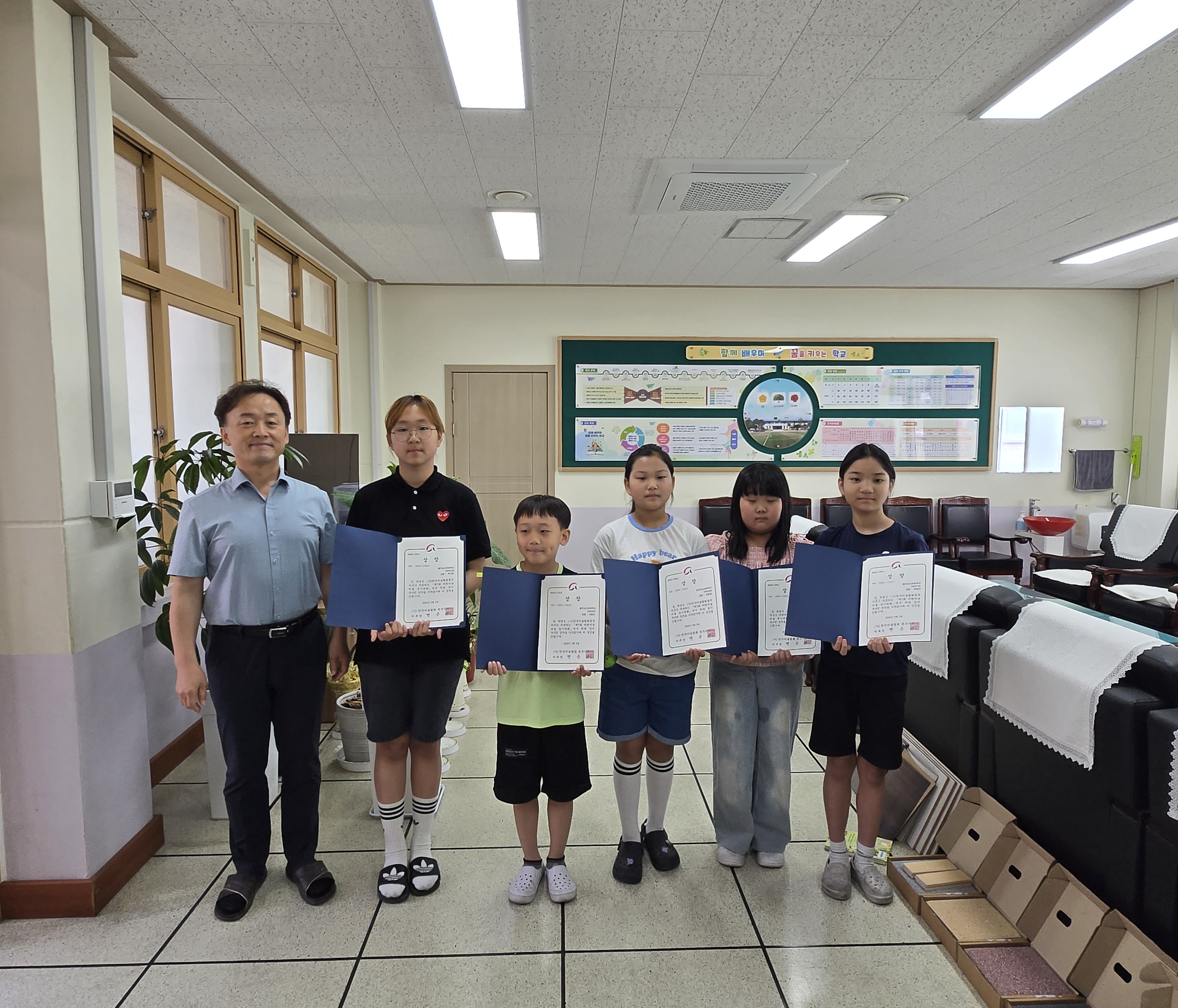 KakaoTalk_20250604_105602437_03.jpg