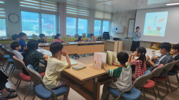 진로체험(백유현작가와의 만남).jpg