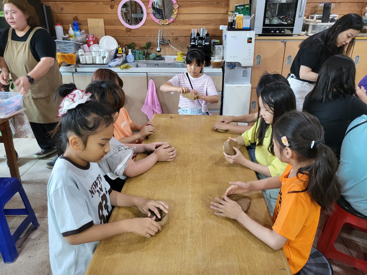 2025. 문상초등학교-진천공예마을 도자기만들기 체험-69794725149