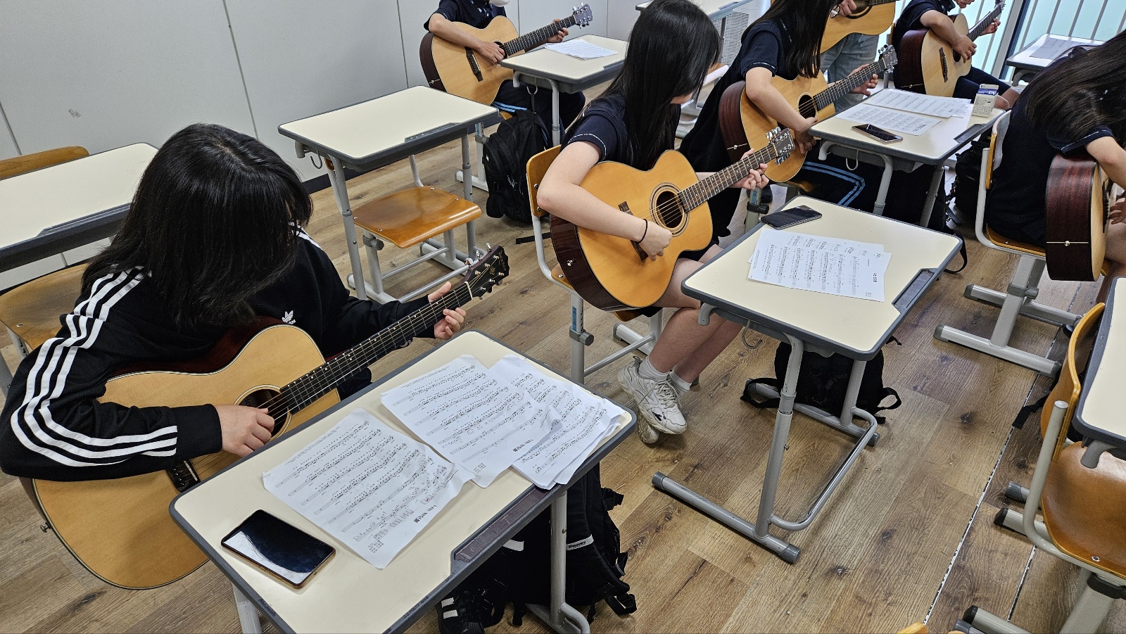 KakaoTalk_20250523_164132175_01