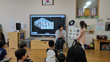 20250526_꽃잎반_연구수업_이야기나누기 (9).jpg
