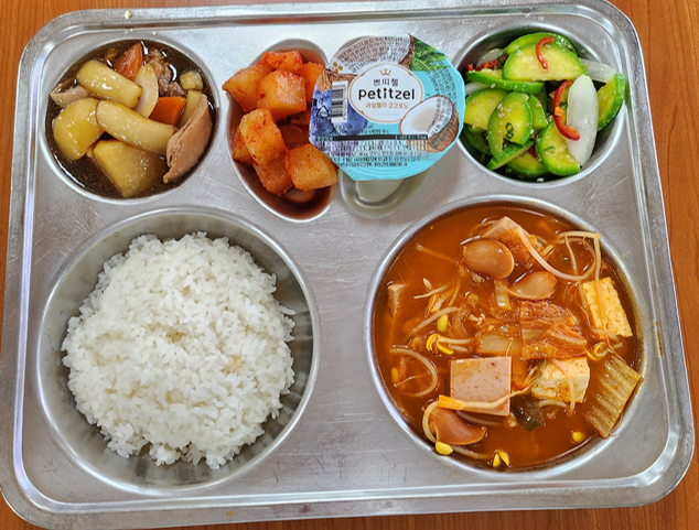 석식 식단 이미지