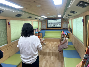 7.1책버스 (3).jpg