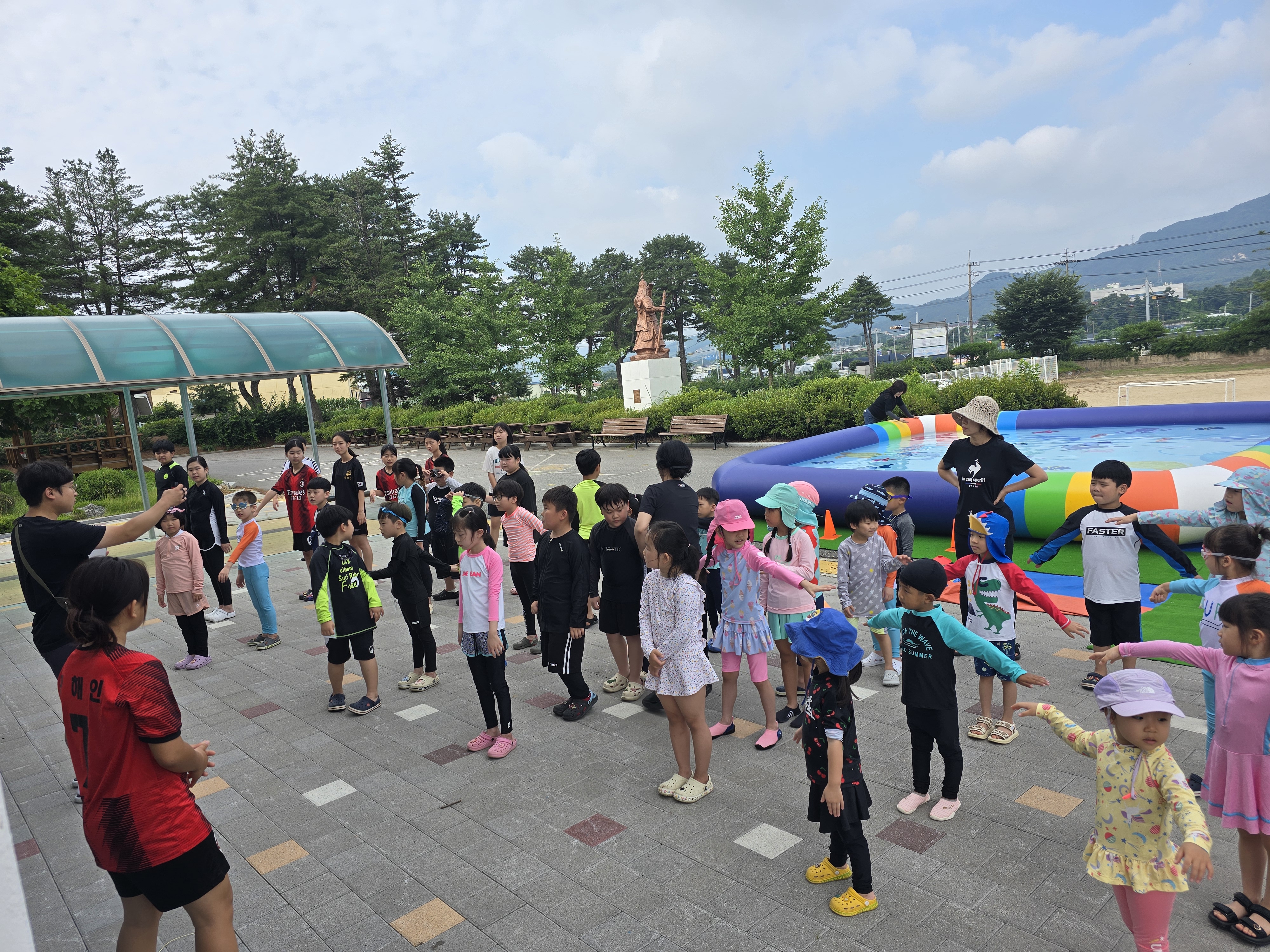 미래숲 물놀이, 지구온도1도 낮추기 캠페인 (1).jpg
