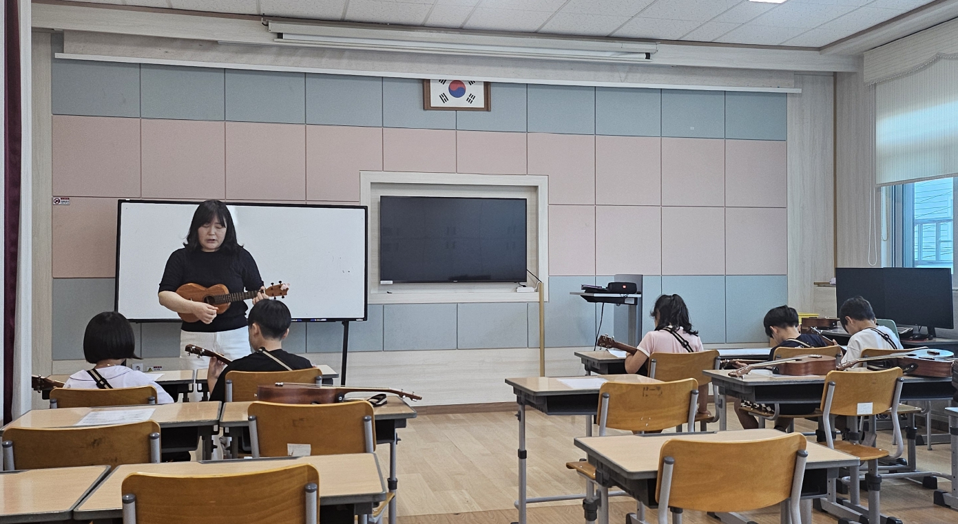 우쿨렐레1.jpg